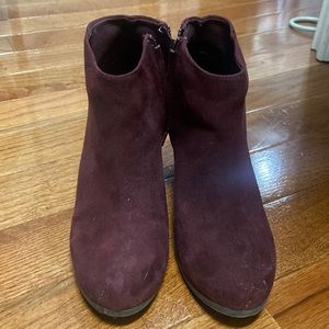Old Navy Burgundy ankle booties. Size 9.5.